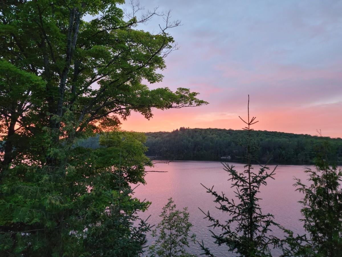 Somerset Lakeside Resort Банкрофт Екстериор снимка