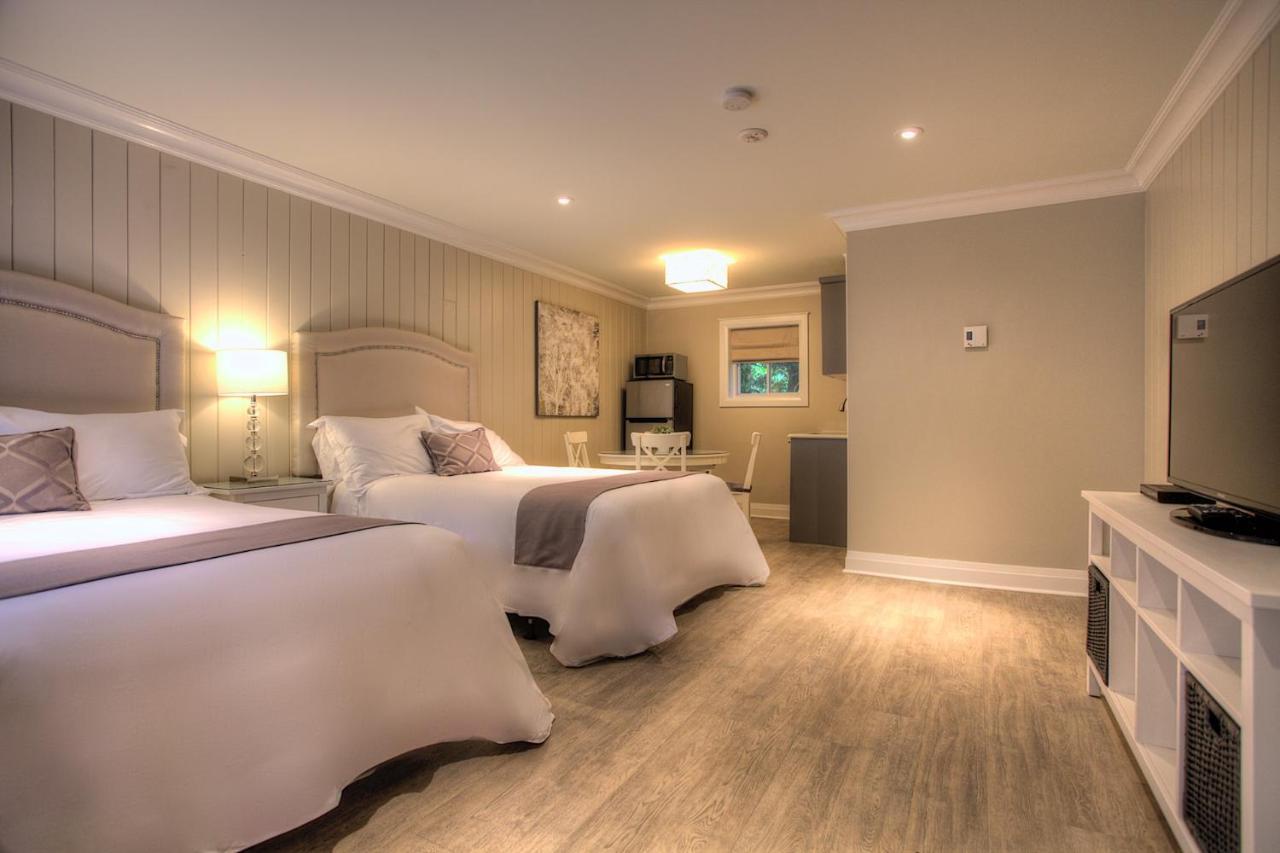Somerset Lakeside Resort Банкрофт Екстериор снимка
